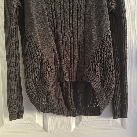 Gray sweater - Picture 3 of 9
